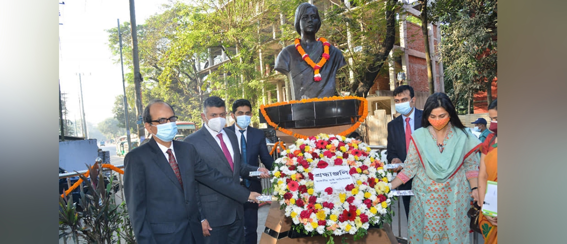  H.E. Mr. Vikram Doraiswami, High Commissioner paid homage at Pritilata Wadedar Memorial on 20.12.2020